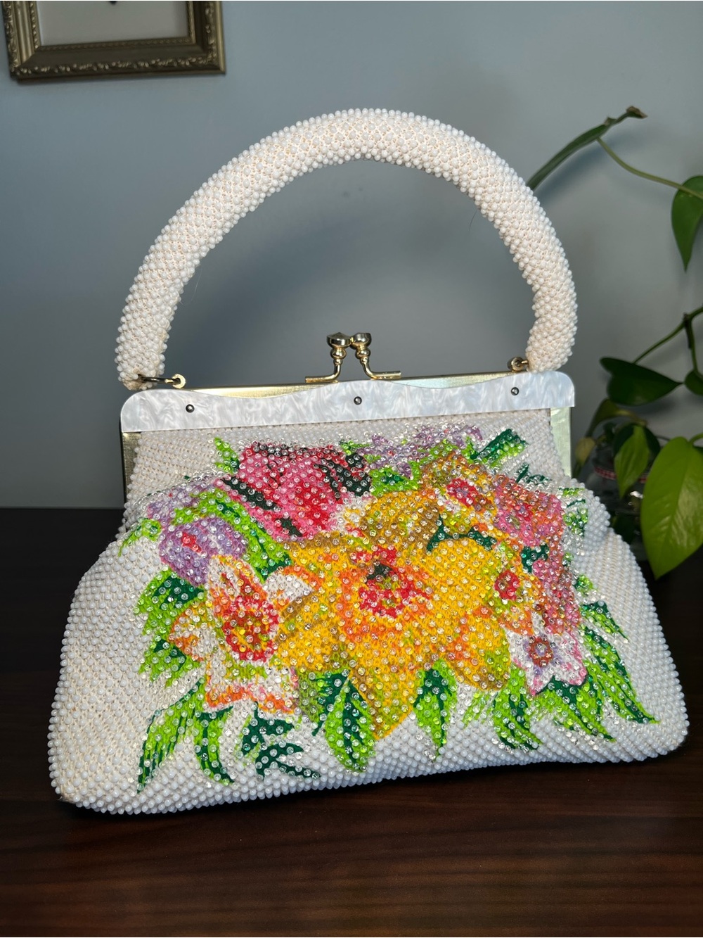 Vintage Beaded Floral Handbag Purse – Retro Glam Evening Bag lucite Hong Kong